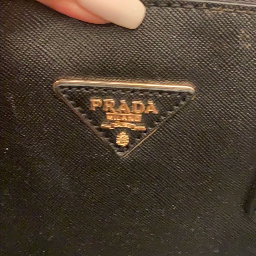 Prada Bag - Picture 3 of 8